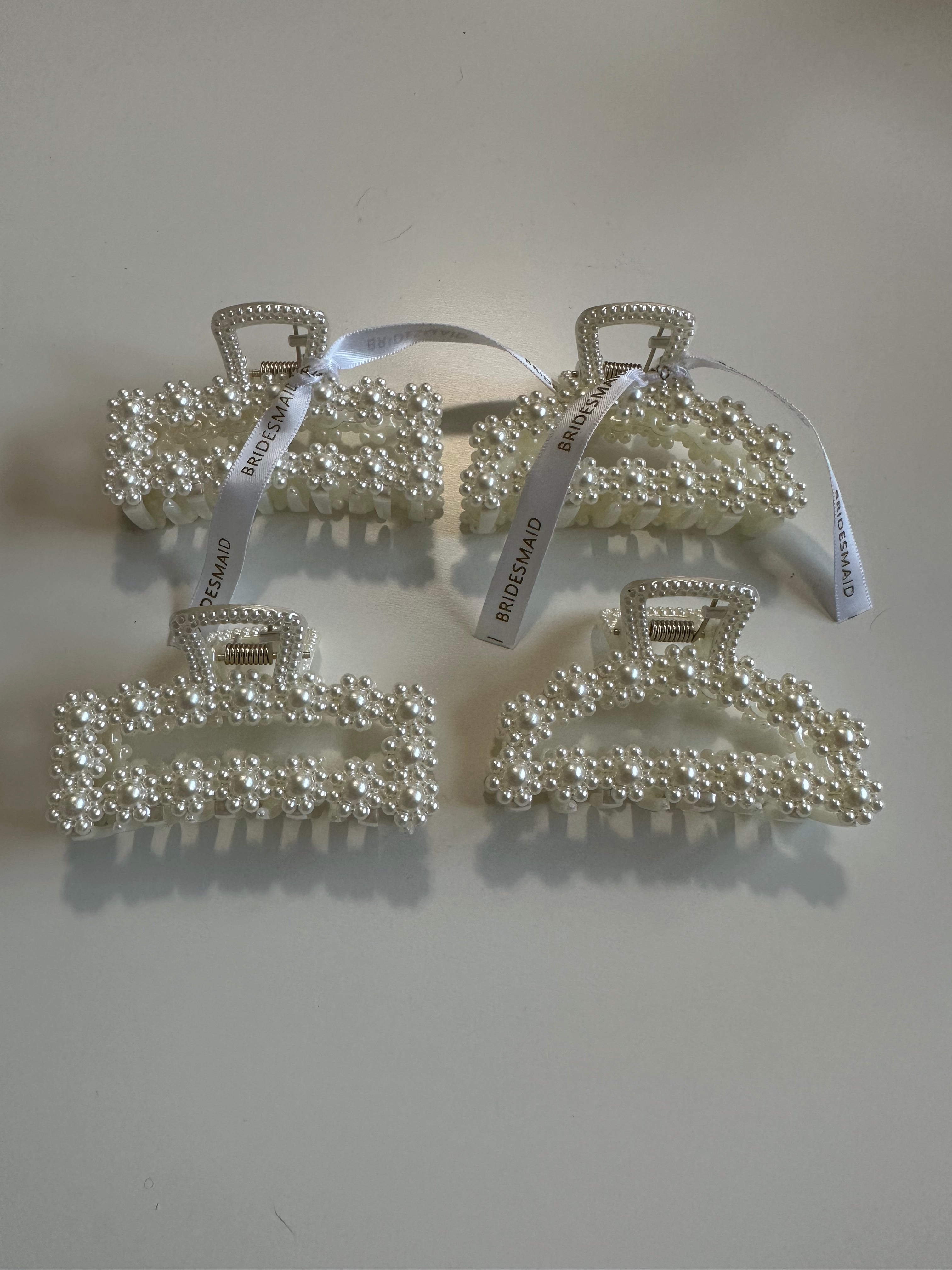 Pearl Claw Clip