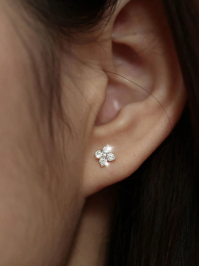Clover Stud